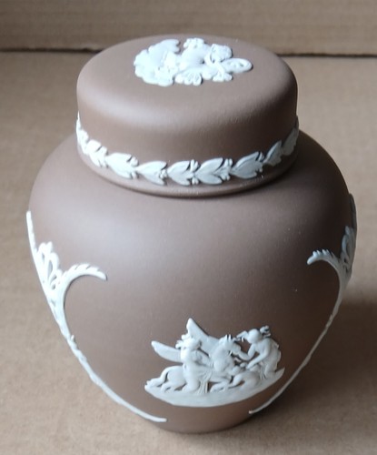 Wedgwood dark taupe brown - taupe,