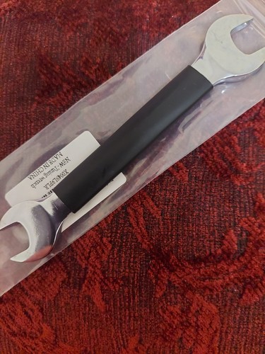 Instrument tuning wrench - instrument,