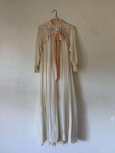 Vintage nylon peignoir ivory - vintage,