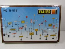 FALLER B-578 - TRAFFIC SIGNS &