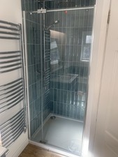 Vienna frameless 8mm glass shower door 900mm. Chrome.  Brand new.