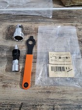 Bottom bracket bike crank - bottom,