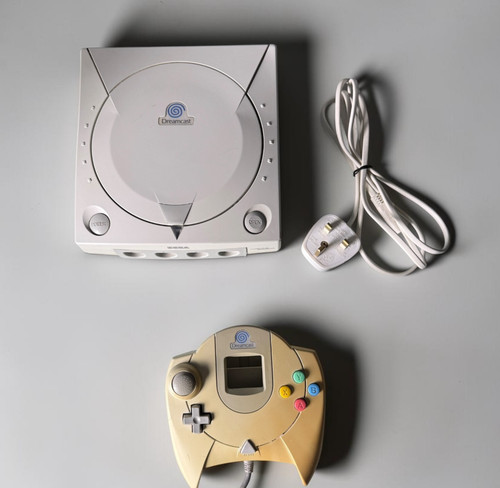 Sega dreamcast console - sega,