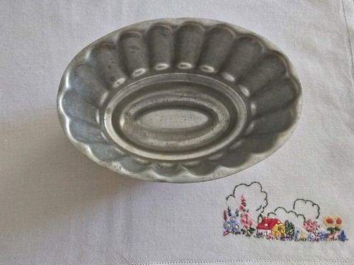 Vintage aluminium jelly mould - aluminium,