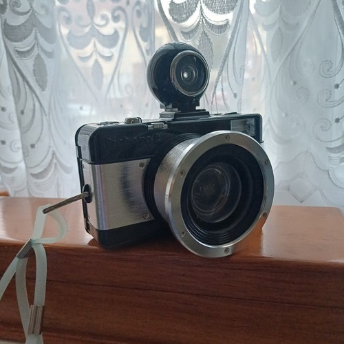 Lomo silver and black fisheye - and,