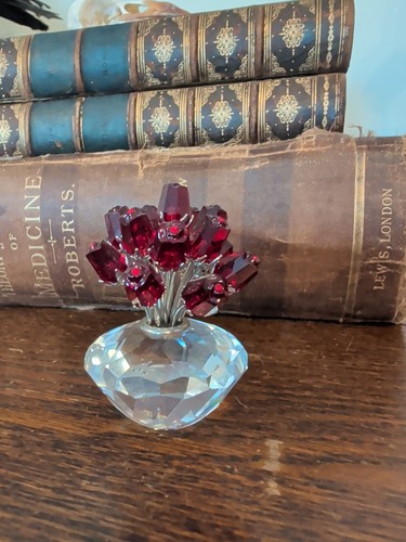 Swarovski crystal vase - crystal, red