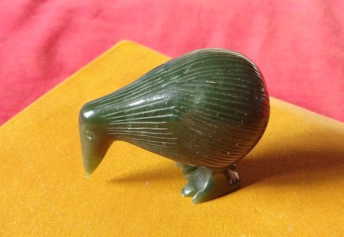 Nephrite jade kiwi - nephrite,