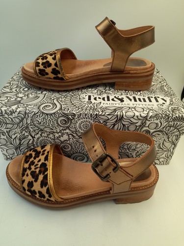Ted and muffy hacienda leopard - ted,