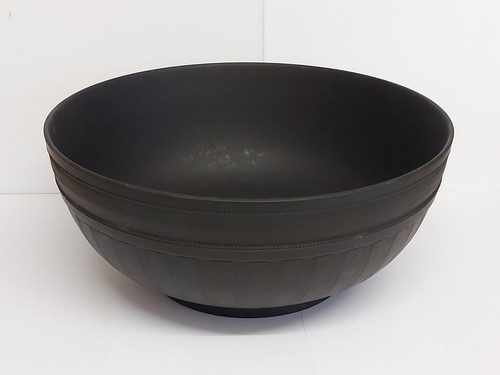 Vintage wedgwood black basalt - black,
