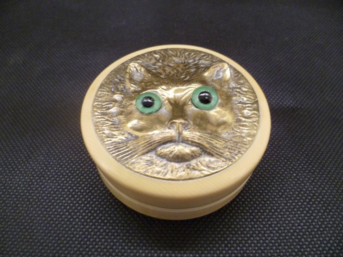 Vintage cat powder - powder, box