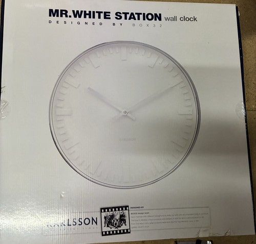 Karlsson white station wall - mr,