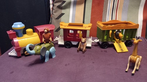 Fisher price circus train - fisher,