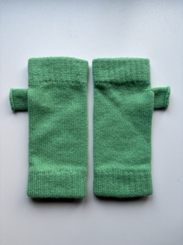 100 pure cashmere light apple - 100%,
