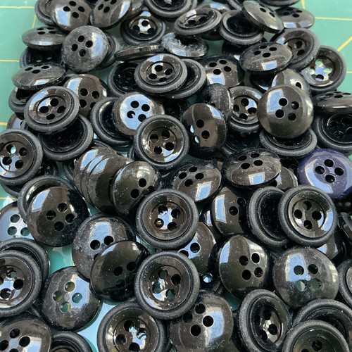 Buttons black holes 8 - holes, 5/8”
