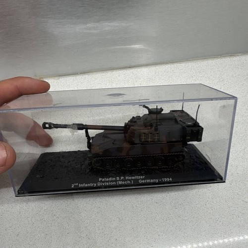 Paladin howitzer 155mm - paladin,