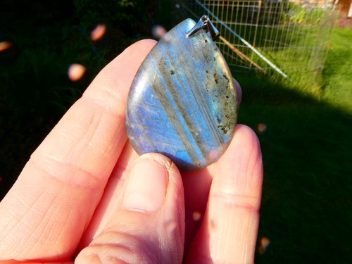 Large 40ct labradorite - 68.40ct,