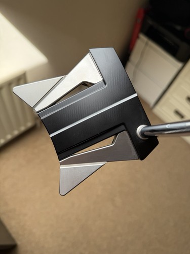 Left hand scotty cameron - hand,