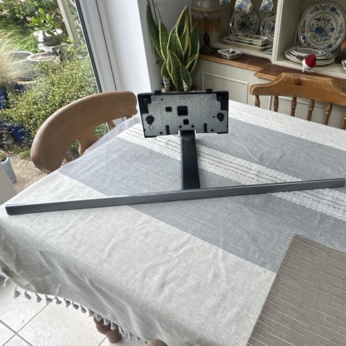 Black base stand - tv, neck