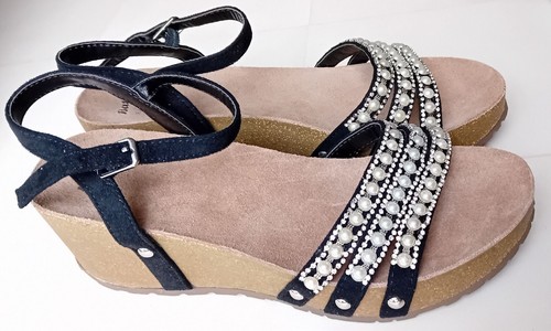 Gorgeous shoes with pearls - with, 'pearls'