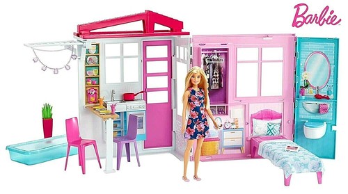 Box damaged barbie - box,