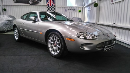 Jaguar headliner headlining - jaguar,
