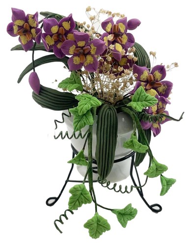 Dolls house purple flowers - purple,
