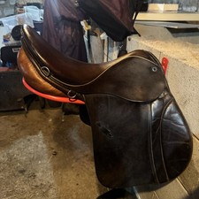 17.5” Stubben Saddle Brown