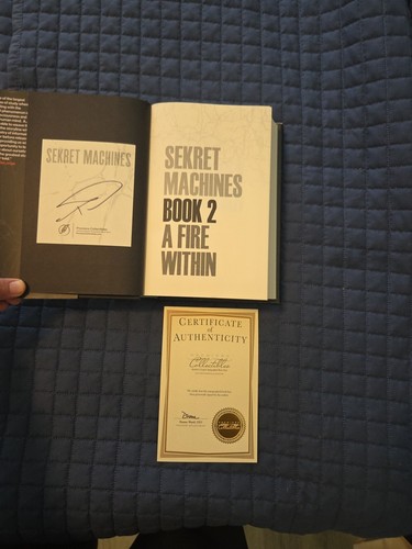 Tom delonge signed autographed - delonge,