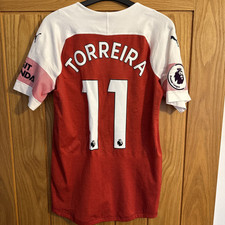 Arsenal Puma Player Issue
