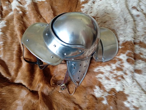 English civil war helmet - english,
