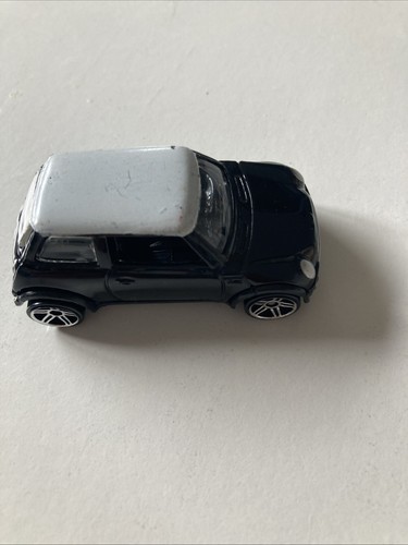 Hot wheels 2001 first - 2001, editions