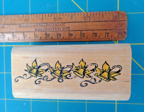 Daffodil border rubber - daffodil,