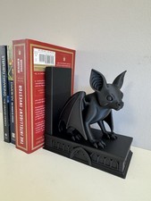 Gothic Bat Book Nook –