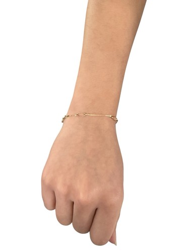 14k solid gold - dainty, station