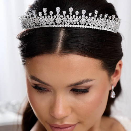Windsor cubic zirconia crystal - cubic,
