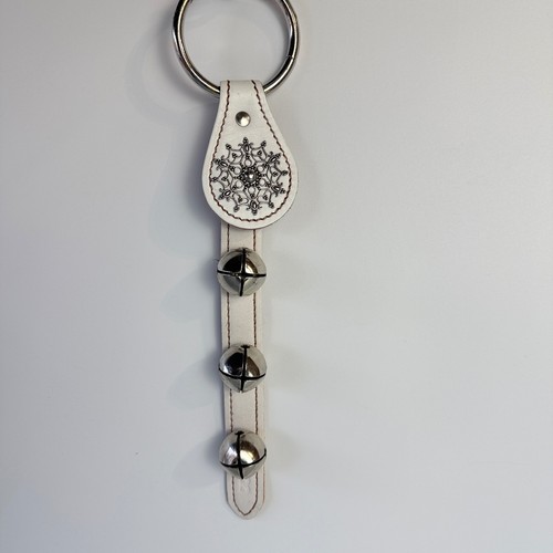 Belsnickel barn sleigh bell - barn,