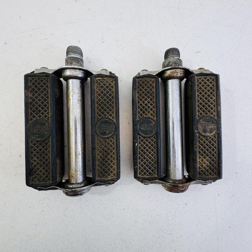 Vintage raleigh bike pedals - raleigh,