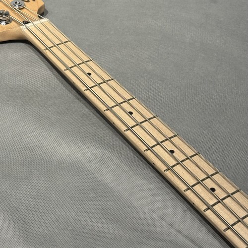 Squier affinity bass - squier,