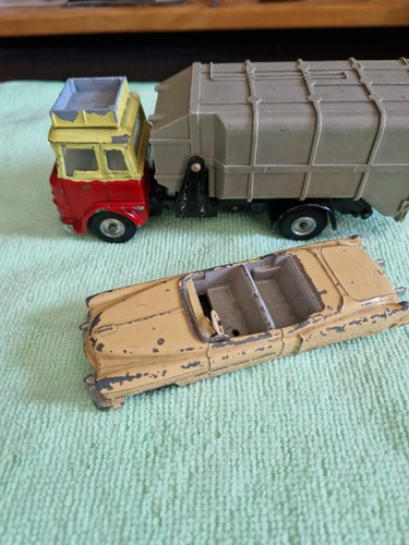 Vintage dinky toys caddillac - ,