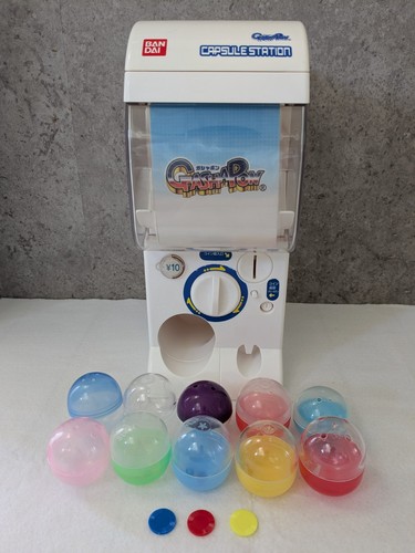 Bandai gashapon machine - bandai,