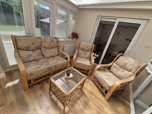 Daro rattan conservatory