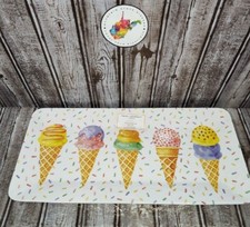 Cupcakes & Cashmere 17"
