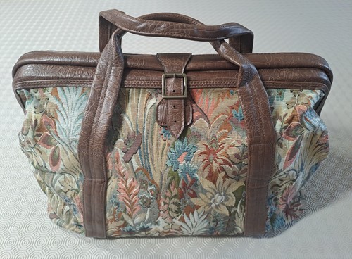 Vintage michaels carpet - st,