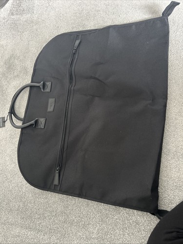 Next suit carrier - next,