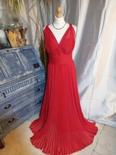 Coast flowing red ruffles