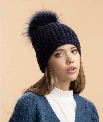 Kyi black - pom, pom