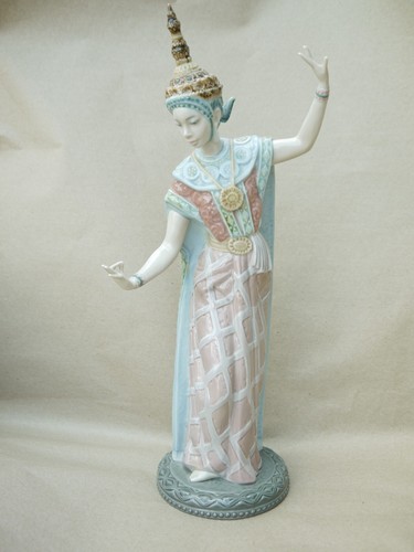 Lladro siamese dancer - "siamese, dancer"
