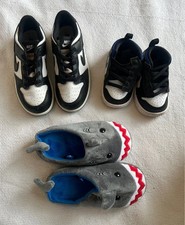 Kids 2 pairs of nike trainers