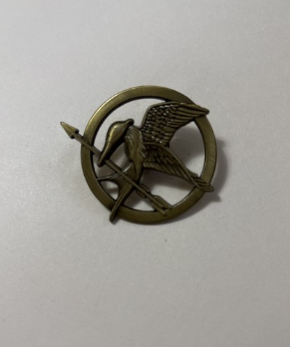 Mockingjay pin hunger games - mockingjay,