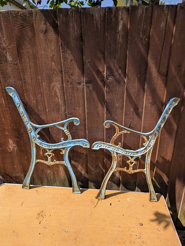 Vintage cast iron - iron, ends